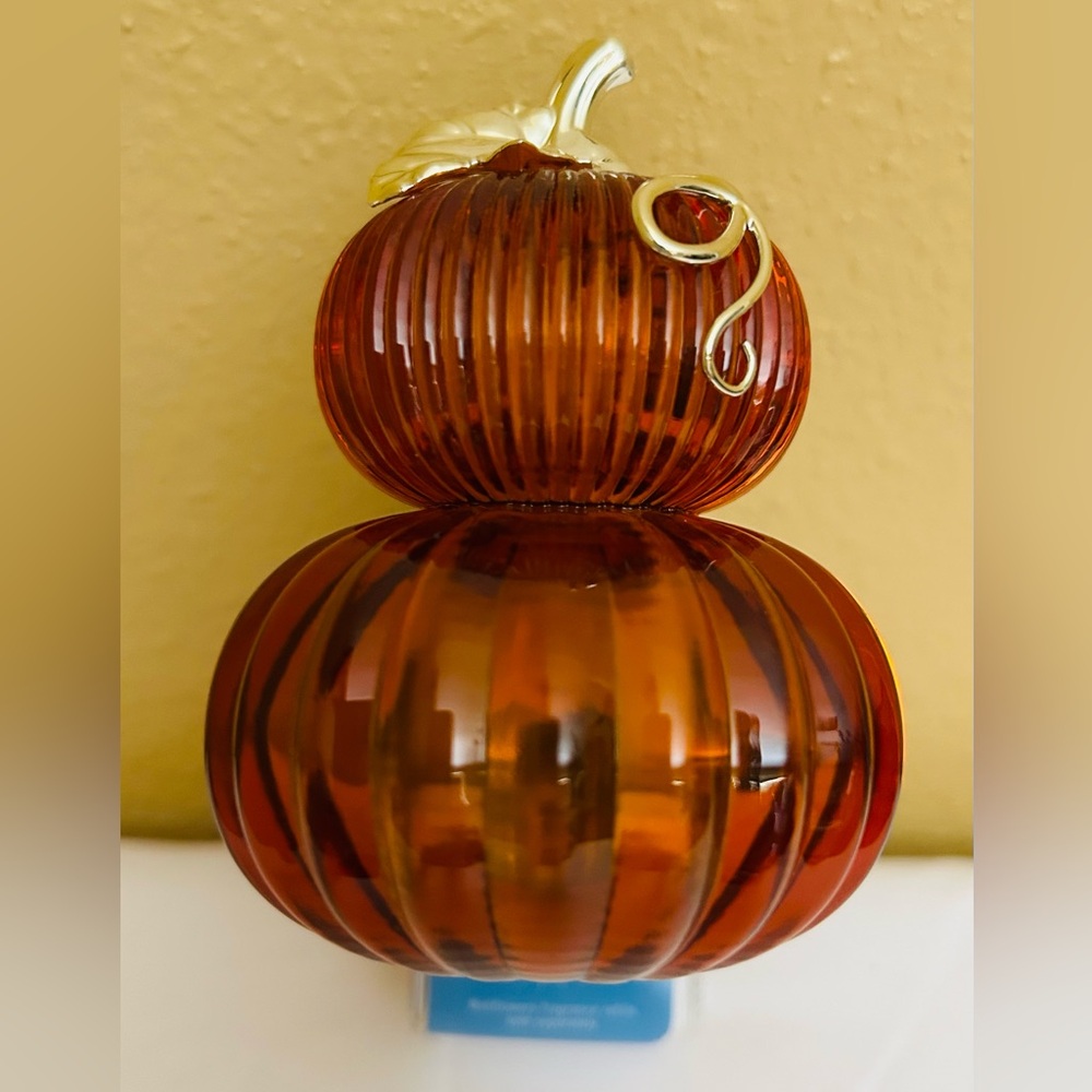 Bath & Body Work Stacked Pumpkins Fall Light Up WallFlower Diffuser NWT